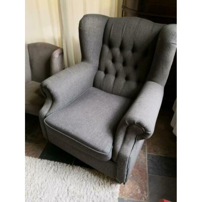 2 oor fauteuils