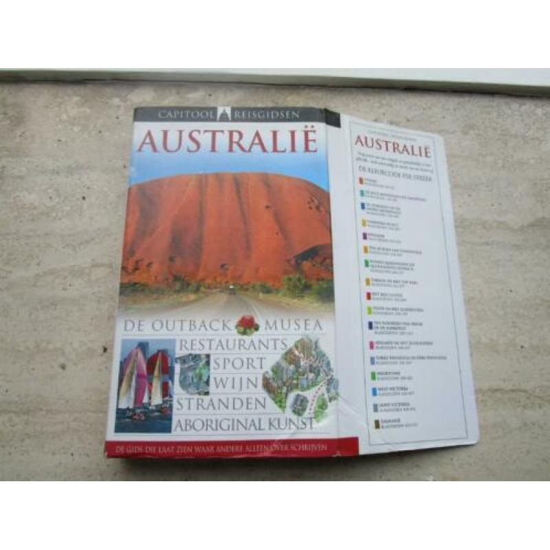 Capitool reisgids Australie. 616 blz. Zie andere reisgidsen.