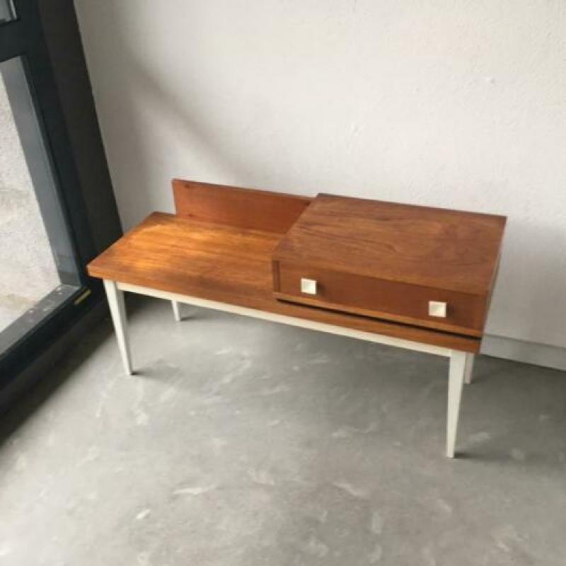 Vintage sidetable jaren 60