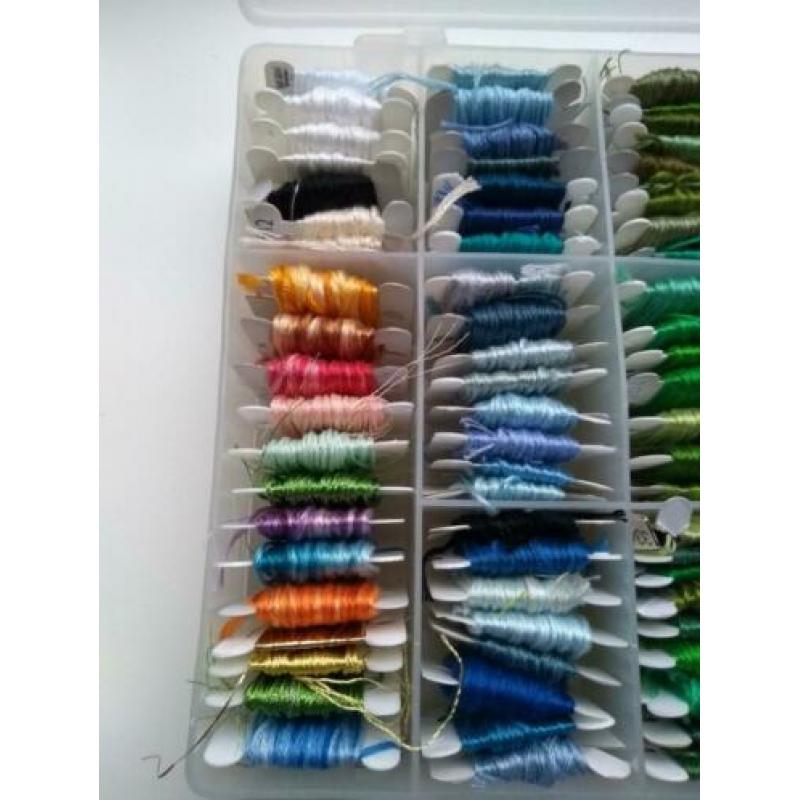 Box A bobbins borduurgaren/borduurzijde DMC specials nieuw