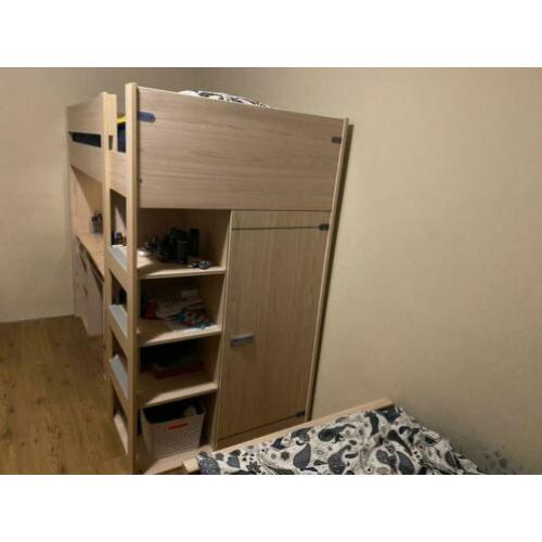 Slaapkamers (2x hoogslapers + 1 bed + 1 groot kledingkast