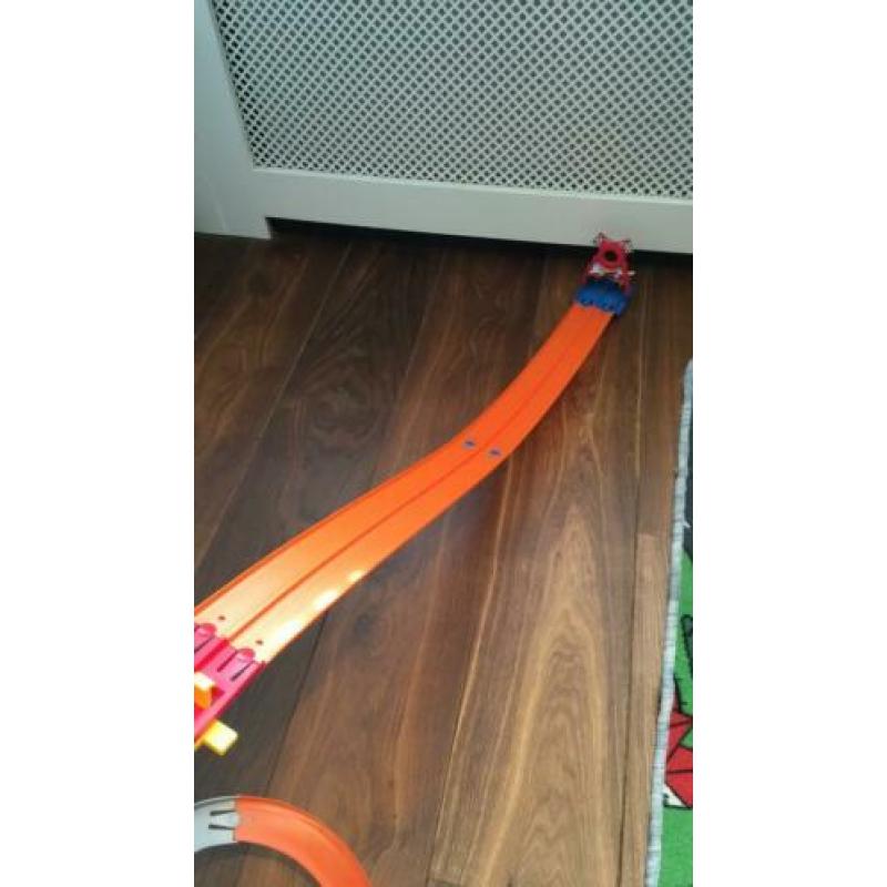Complete Hotwheels baan met haai en geluid