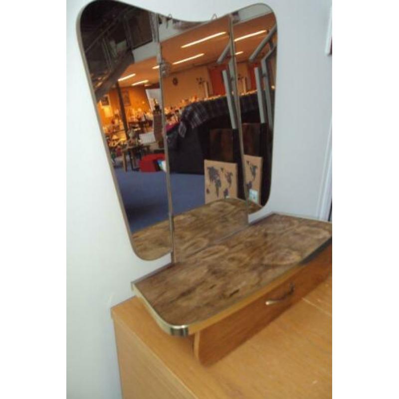 Retro vintage spiegel hout
