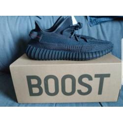 Yeezy 350 v2 black