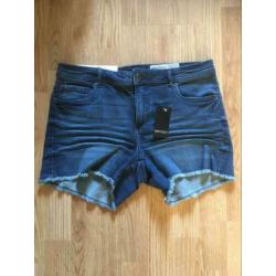 Nieuw stretch jeans broekje / korte spijkerbroek mt 40