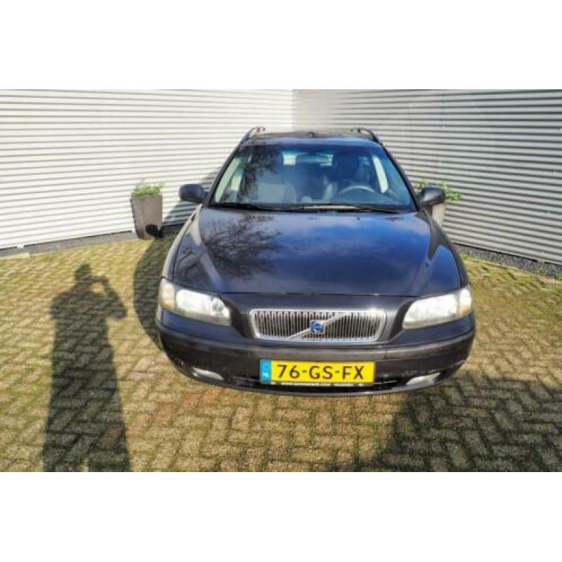 Volvo V70 2.4 170pk AUTOM. CLIMA CRUISE TREKHAAK (bj 2001)