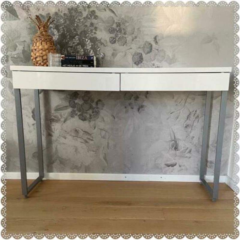 Hoogglans wit modern bureau