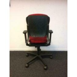 Bureaustoel Ahrend 230 rood met lage rug 1x