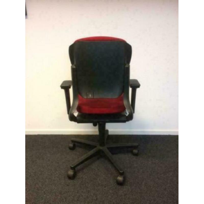 Bureaustoel Ahrend 230 rood met lage rug 1x
