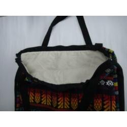 Nieuwe kleurrijke tas