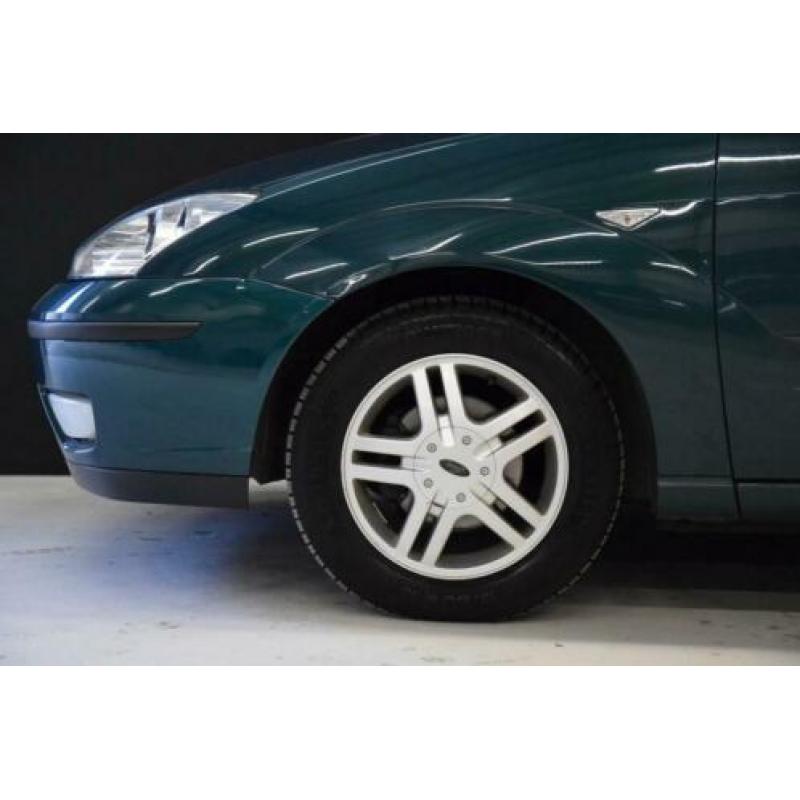 Ford Focus 1.6-16V Trend [AIRCO, ELEK. RAMEN, TREKHAAK, TOP