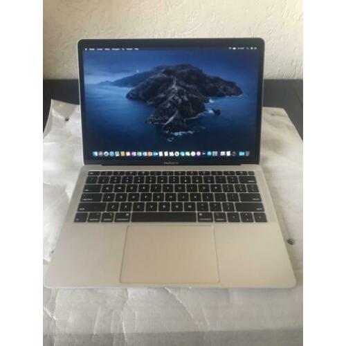 Mb air retina 01-2019 500gb ssd 35 laadcycli office