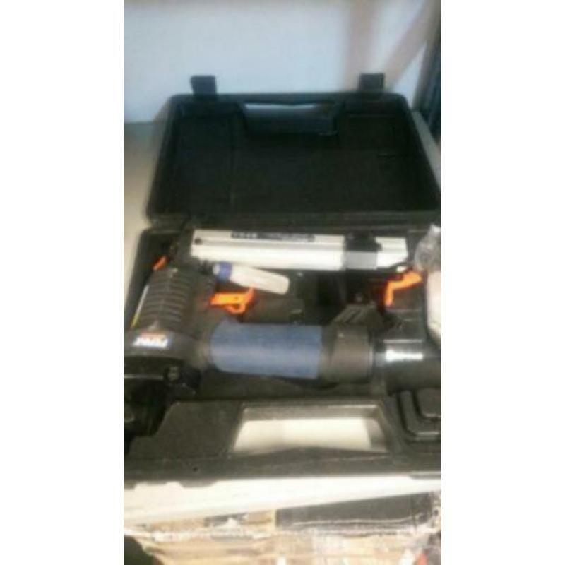 Tacker | nietmachine compressor..............