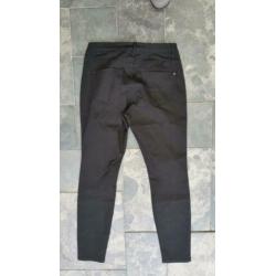 Yessica – zwarte broek maat 38