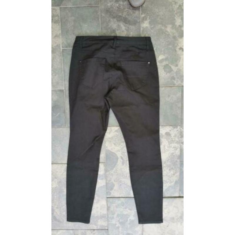 Yessica – zwarte broek maat 38