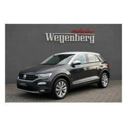 Volkswagen T-Roc 1.5 TSI Style 150pk Navi / Laneassist / PDC