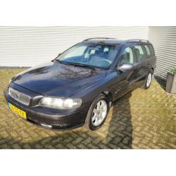 Volvo V70 2.4 170pk AUTOM. CLIMA CRUISE TREKHAAK (bj 2001)