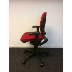 Bureaustoel Ahrend 230 rood met lage rug 1x