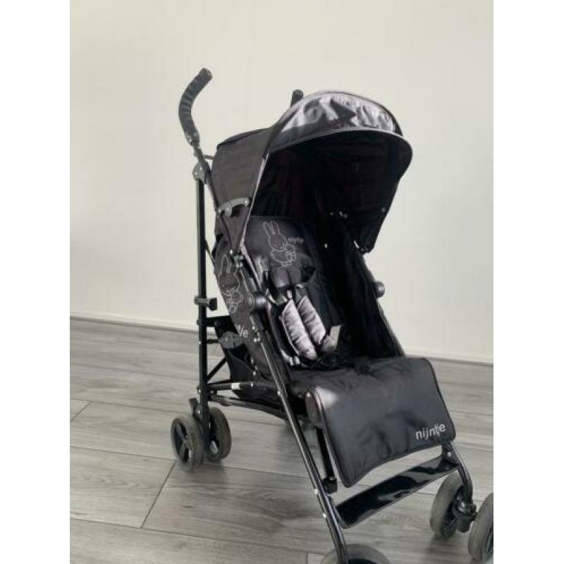 Buggy / kinderwagen zwart nijntje