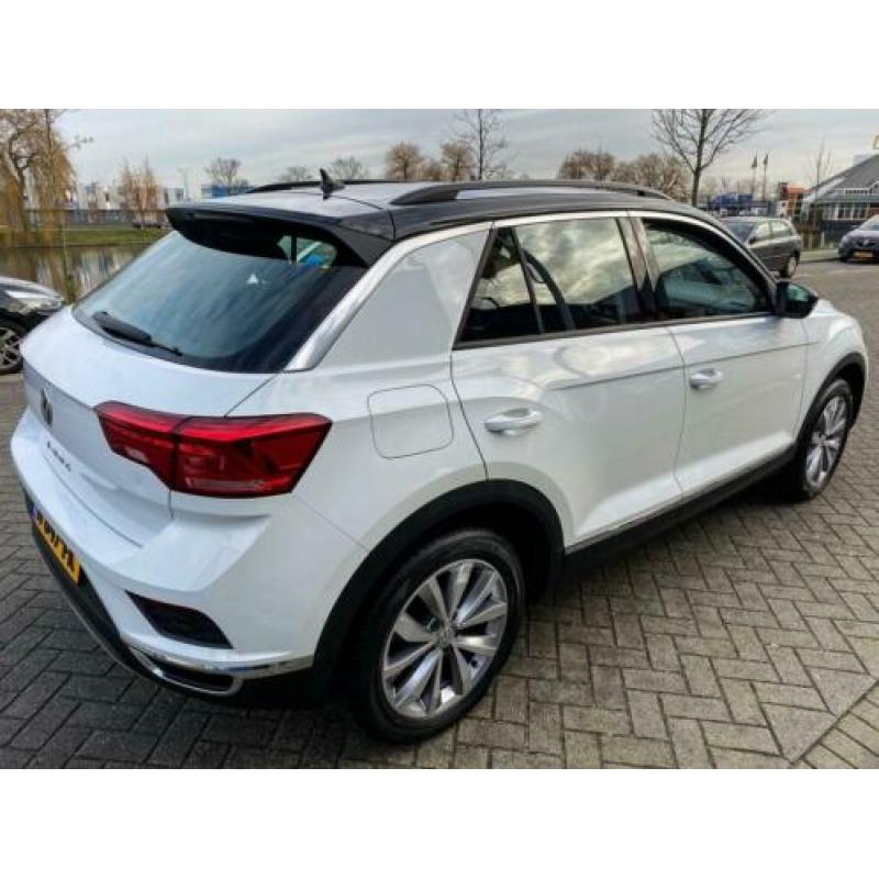 Volkswagen T-Roc 1.0 TSI Style Trekhaak/PDC/Lane (bj 2018)