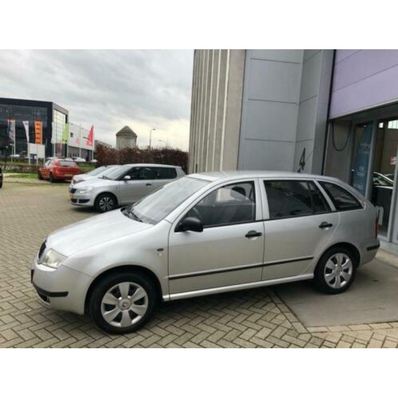 Skoda Fabia Combi 1.4 Classic ZEER NETTE AUTO! CRUISE! ELEC!