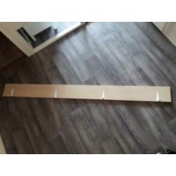 planken met beugel
