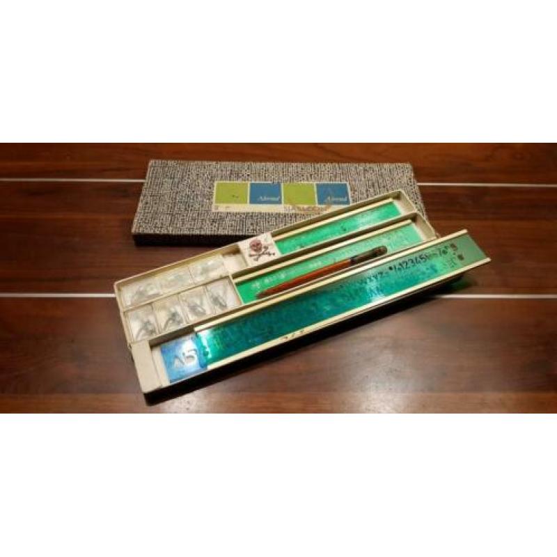 Ahrend sjabloon set vintage.