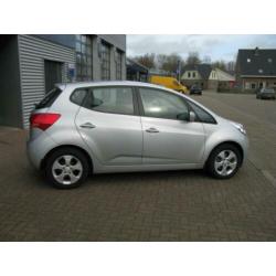 Kia Venga 1.6 CVVT X-ecutive automaat, camera