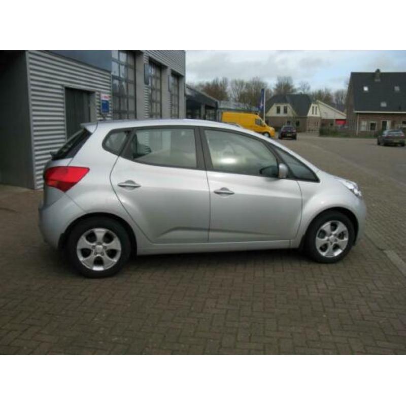 Kia Venga 1.6 CVVT X-ecutive automaat, camera