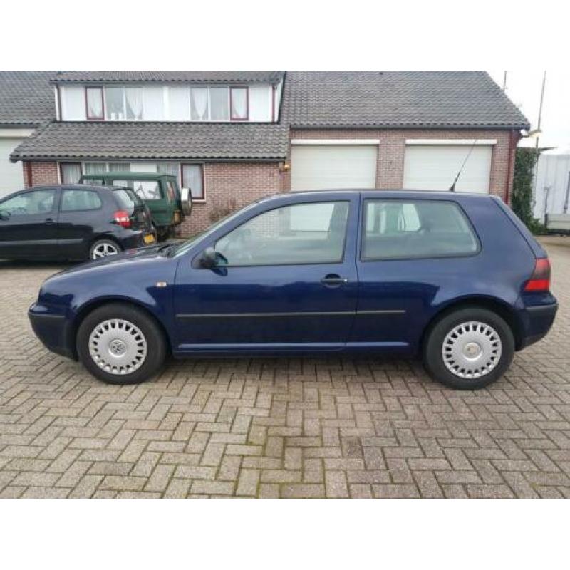 Volkswagen Golf 1.6 Comfortline Airco, Nieuwe apk t/m 20-02-