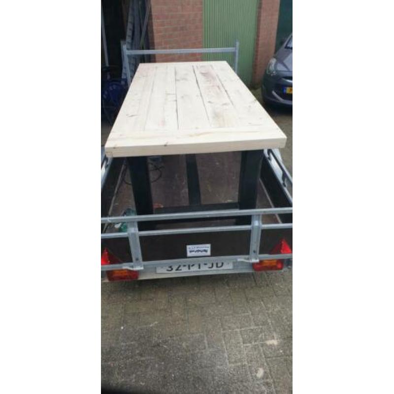 eettafel massieve eiken poten met steigerhoutenblad