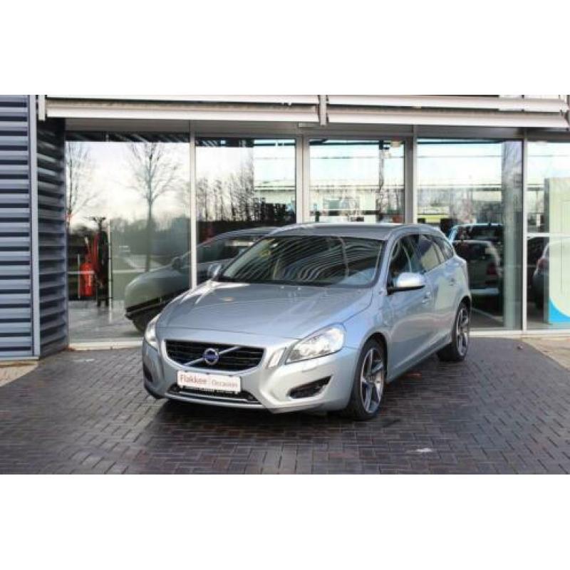 Volvo V60 2.4 D6 AWD PLUG-IN HYBRID Pure Limited