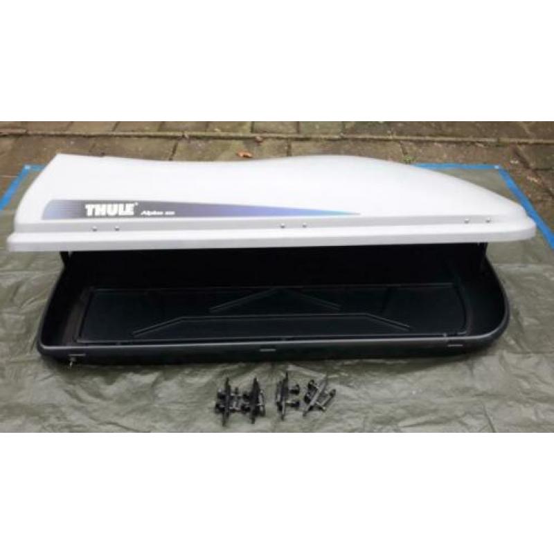 Thule dakkoffer Alpine 100 Goede dakkoffer met 400 Liter