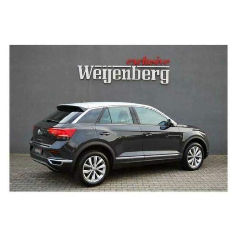 Volkswagen T-Roc 1.5 TSI Style 150pk Navi / Laneassist / PDC