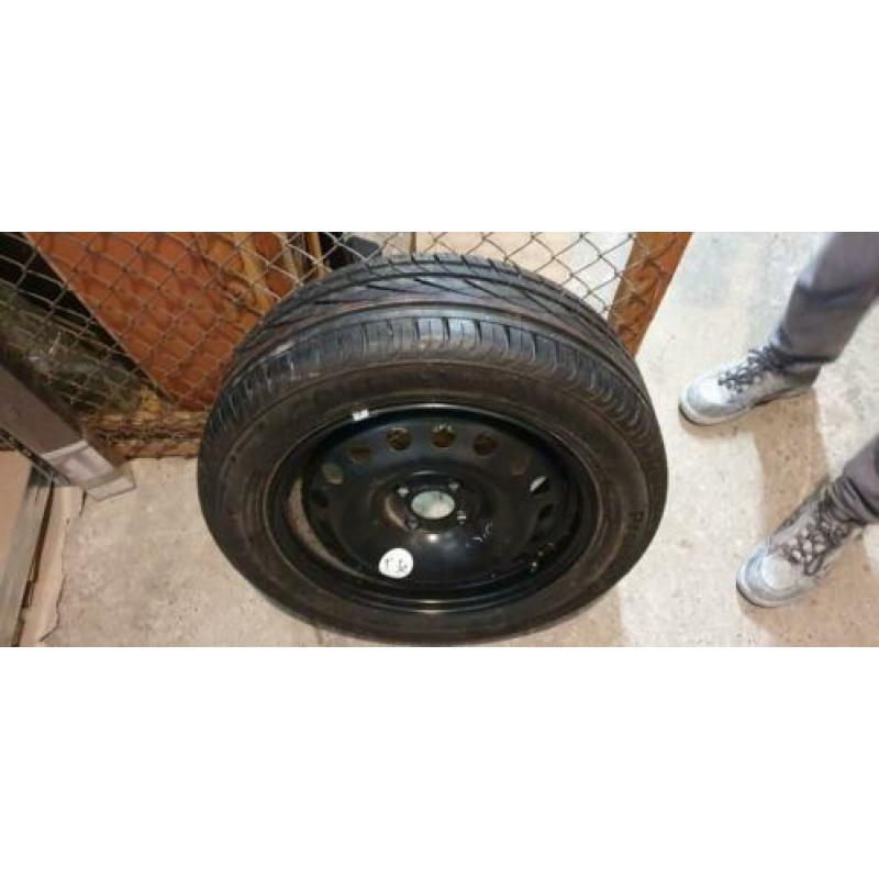 Reserve autoband nieuw met velg
