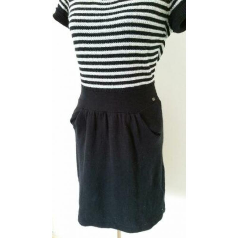 Jurk48 - Sjieke HILFIGER jurk met gestreept lijfje maat S (