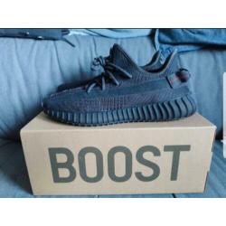 Yeezy 350 v2 black