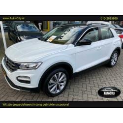 Volkswagen T-Roc 1.0 TSI Style Trekhaak/PDC/Lane (bj 2018)