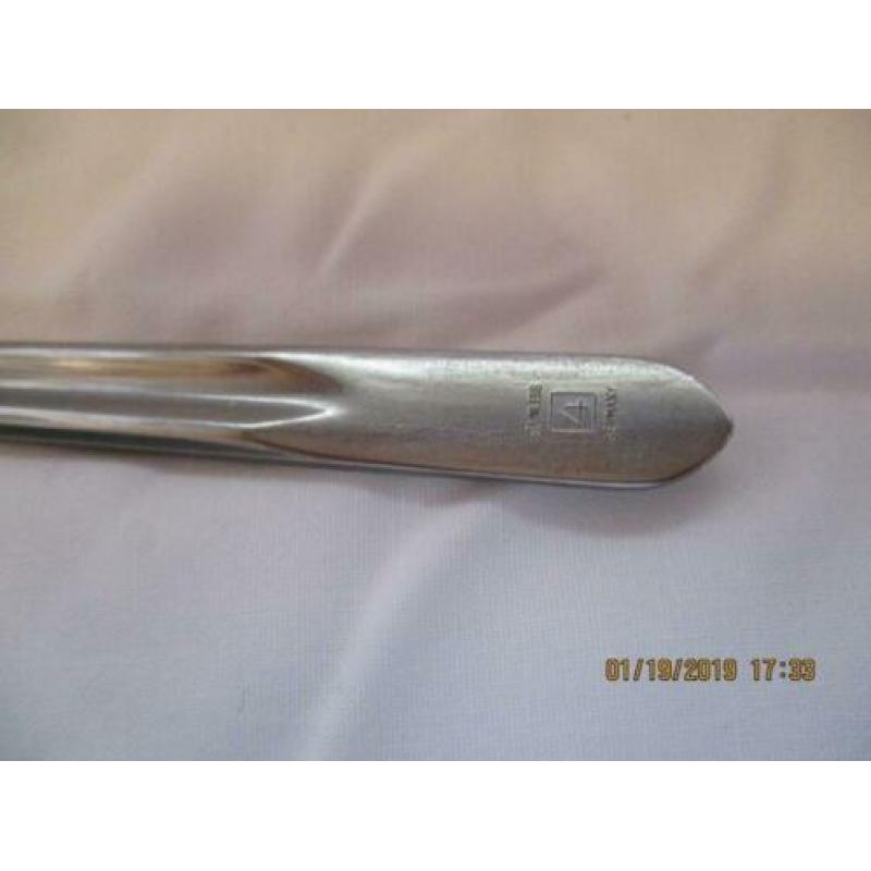 B-073, Medisch gereedschap: scalpelheft