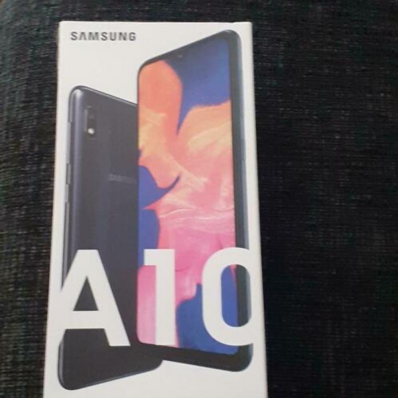 Te koop Samsung telefoon A10 groot model zwart