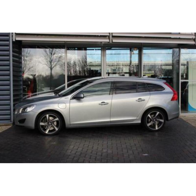 Volvo V60 2.4 D6 AWD PLUG-IN HYBRID Pure Limited