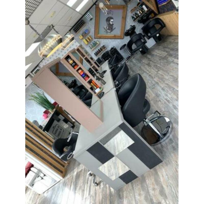 Complete kappersinrichting te koop