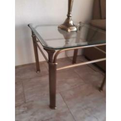 mooie salon tafel /hoek tafel/ plus lamp
