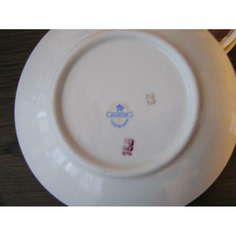 Mocca servies van Zajecar Yugoslavia.