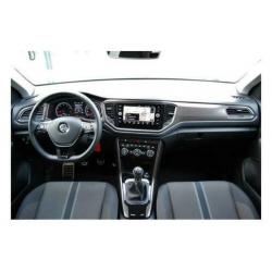 Volkswagen T-Roc 1.5 TSI Style 150pk Navi / Laneassist / PDC