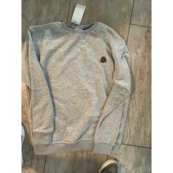 Moncler dsquared givenchy balmain balenciaga givenchy trui