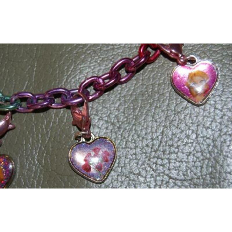 Efteling bedelarmband met 5 bedels prinsessen.