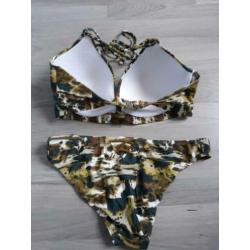 bikini van Beachlife in groen tinten €25.-