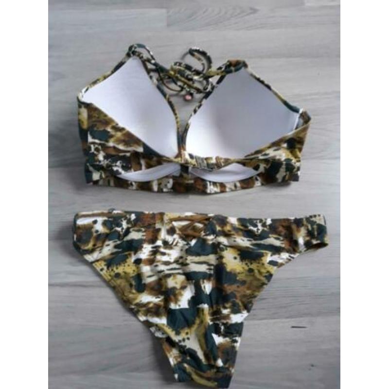 bikini van Beachlife in groen tinten €25.-