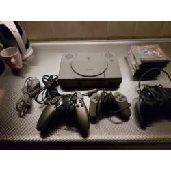 Sony PlayStation met 30 spelen